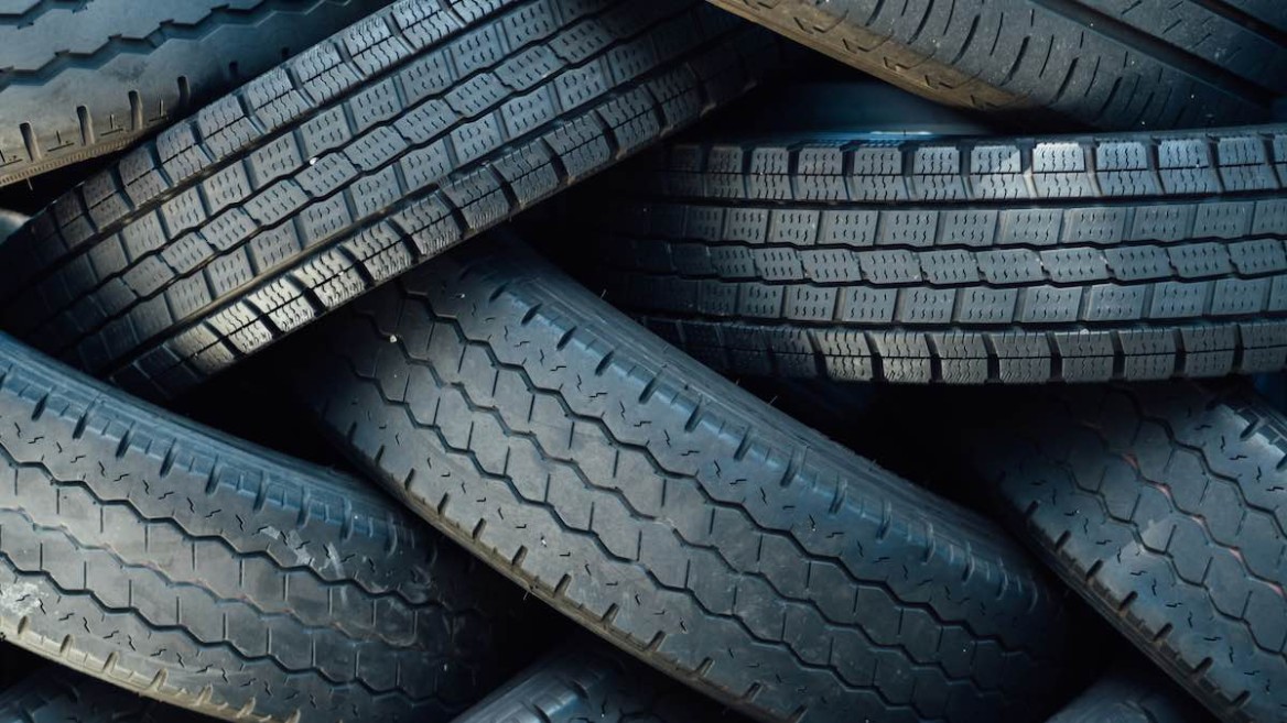 Sustainable production and recycling processes are a focus topic for the tyre industry. © Goh Rhy Yan auf unsplash