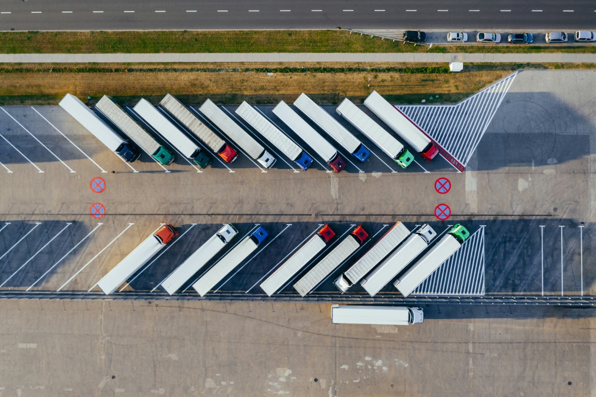 TPMS help to reduce downtimes (Image: © Marcin Jozwiak, unsplash)