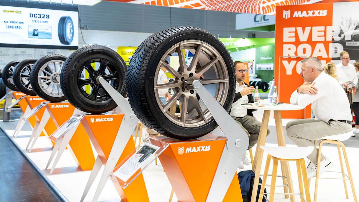 MAXXIS presented the “Victra Sport 6” at the trade fair (Image: Koelnmesse GmbH)