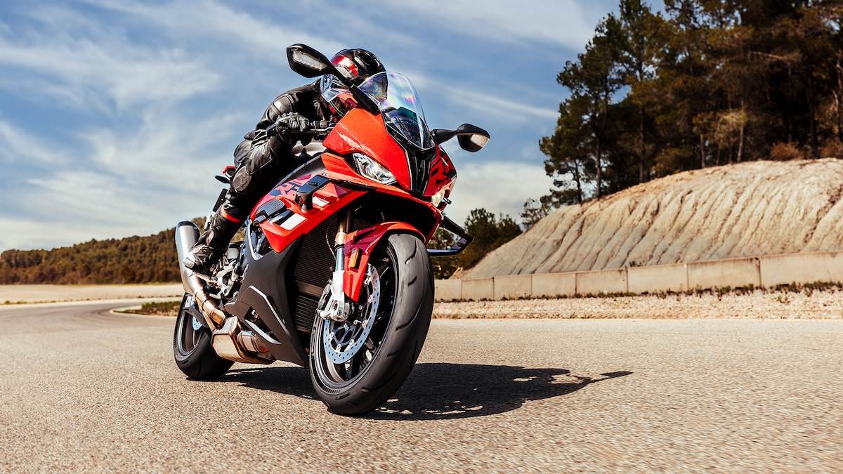 Motorcycle tires "Power GP2" from Michelin for more driving stability (Image: Michelin Reifenwerke AG & Co. KGaA)