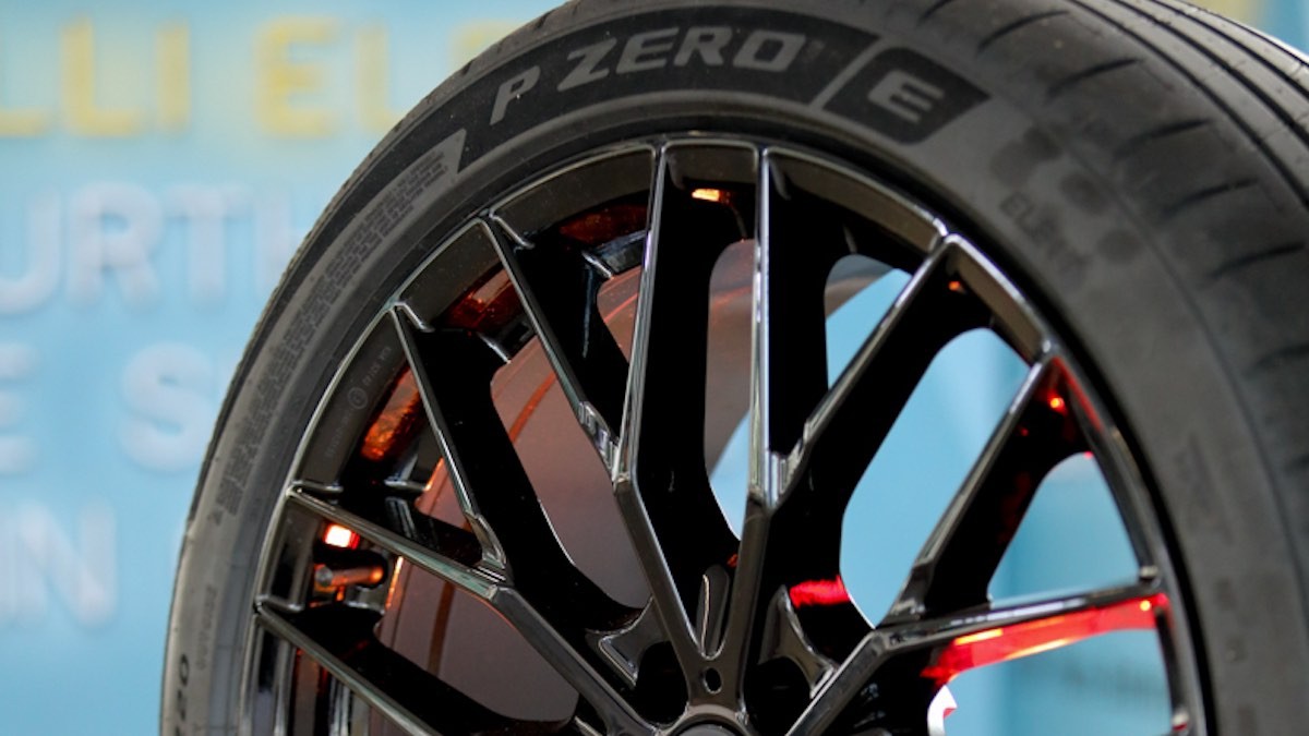 „P Zero E“ summer tire for electric cars (Image: Pirelli & C. S.p.A.)