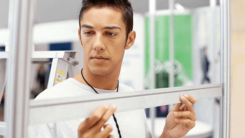 Exhibitor passes and stand construction passes for admission to Koelnmesse